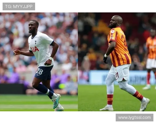 足球明星赛场意外脱裤子引发全场哗然球迷热议背后故事揭秘